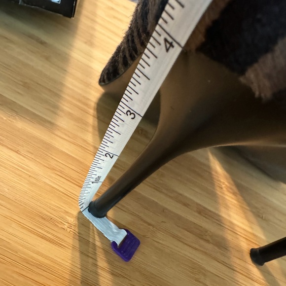 CARLOS Exude Zebra Heel - 8 - Picture 6 of 10